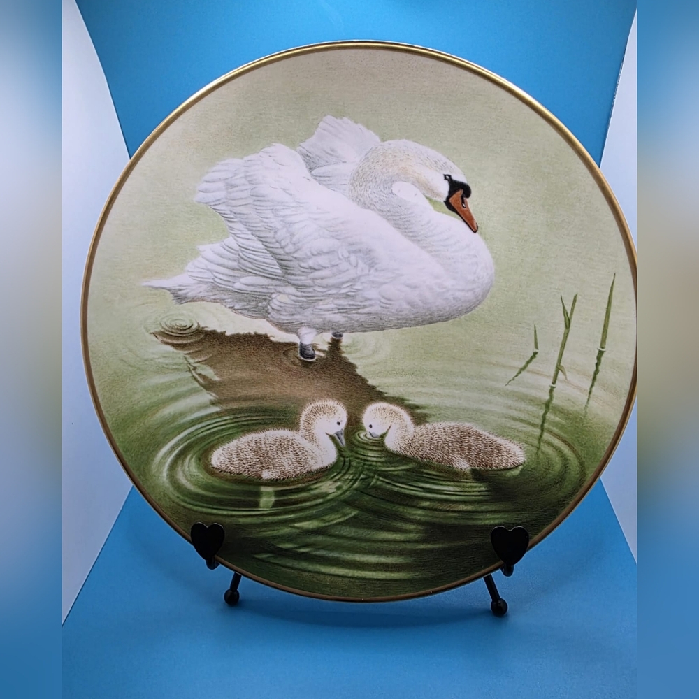 Decorative Plate with Swan and Cygnets